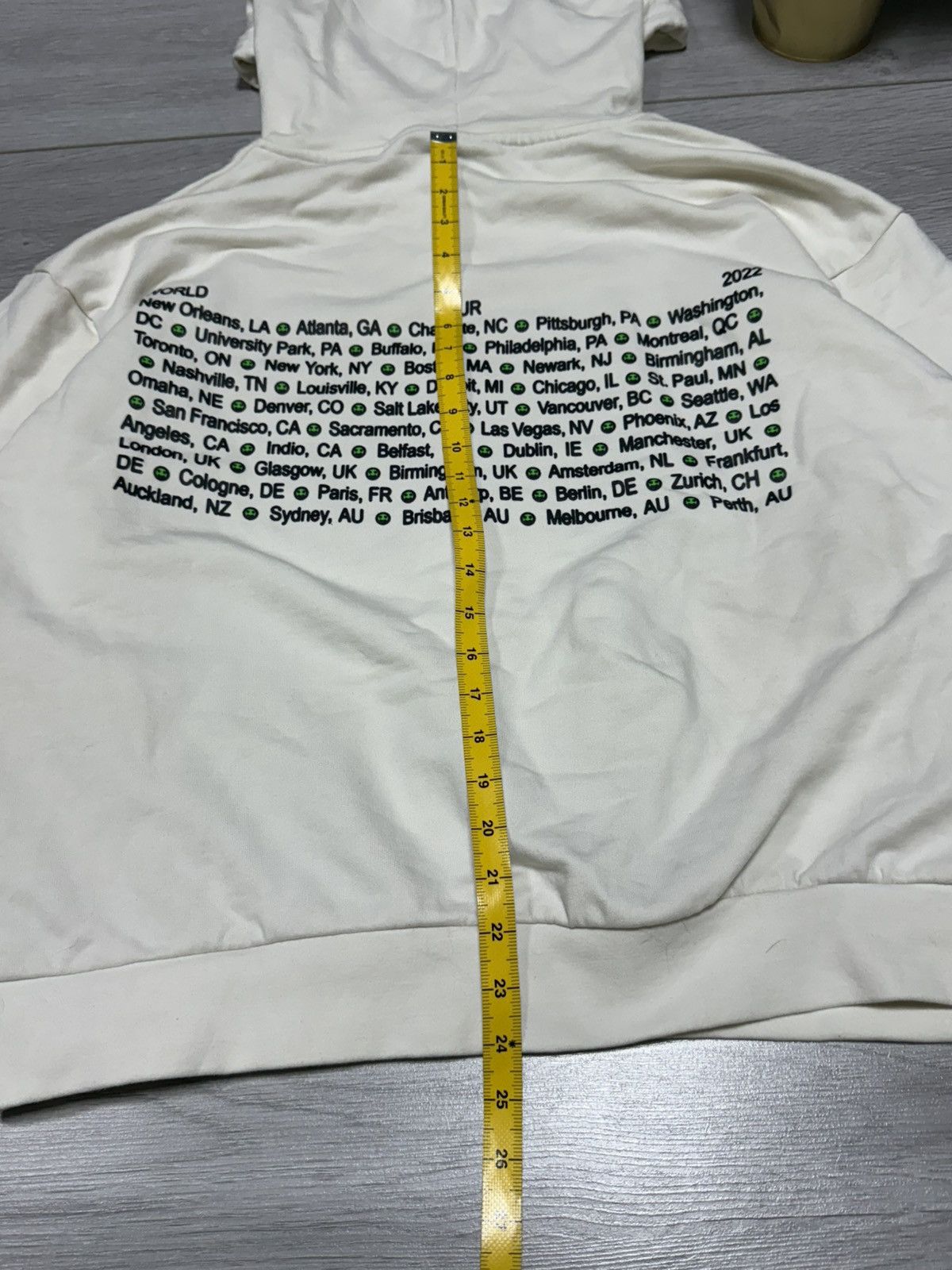 Billie Eilish Billie Eilish happier than ever hoodie 2022 tour Size US L / EU 52-54 / 3 - 6 Thumbnail