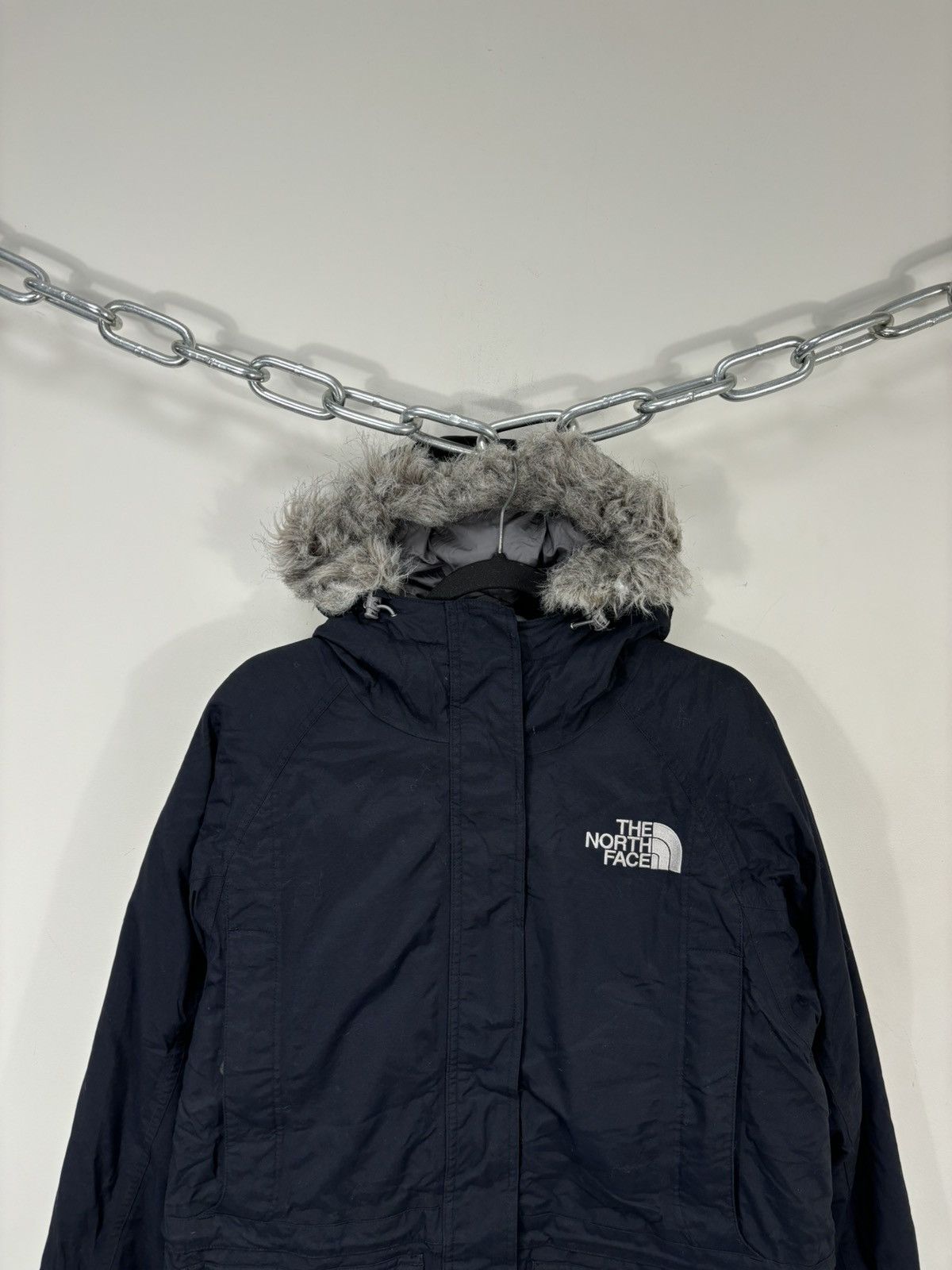 The North Face The North Face McMurdo Women’s Fur Hooded Black Down Jacket Size M / US 6-8 / IT 42-44 - 4 Thumbnail
