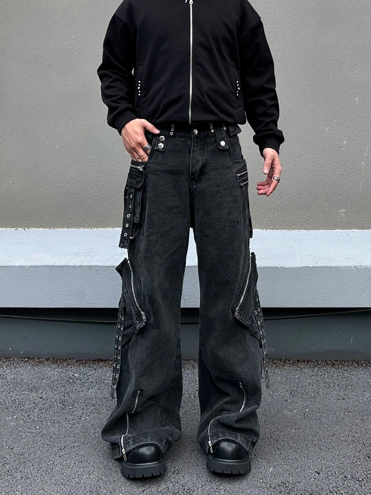 Japanese Brand Black Wide Leg Cargo Pants with Zipper and Strap Details Size US 32 / EU 48 - 2 Thumbnail