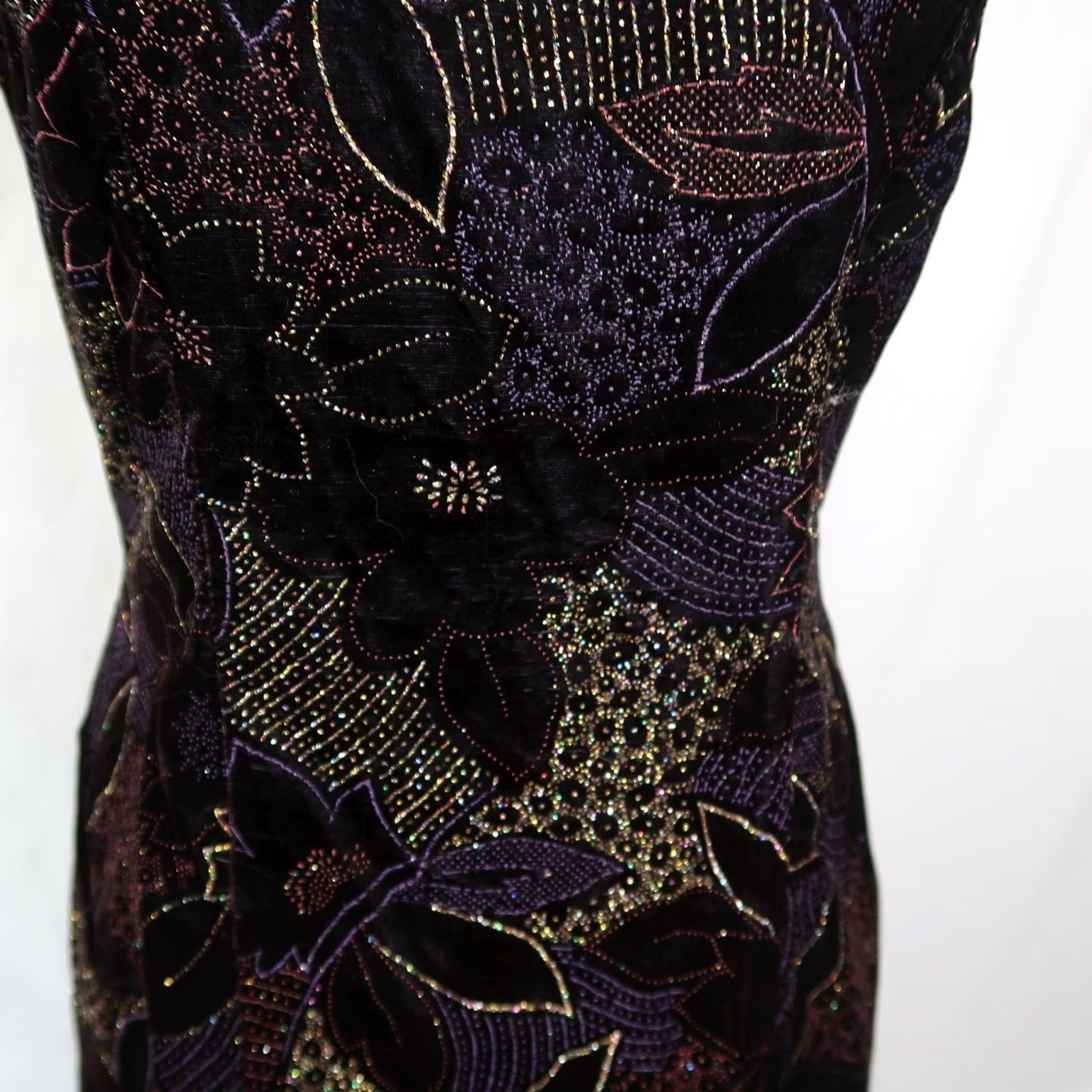 Velvet VINTAGE 90s Steppin' Out Black Velvet Glitter Rhinestone Embellished Mini Dress Size M / US 6-8 / IT 42-44 - 5 Thumbnail