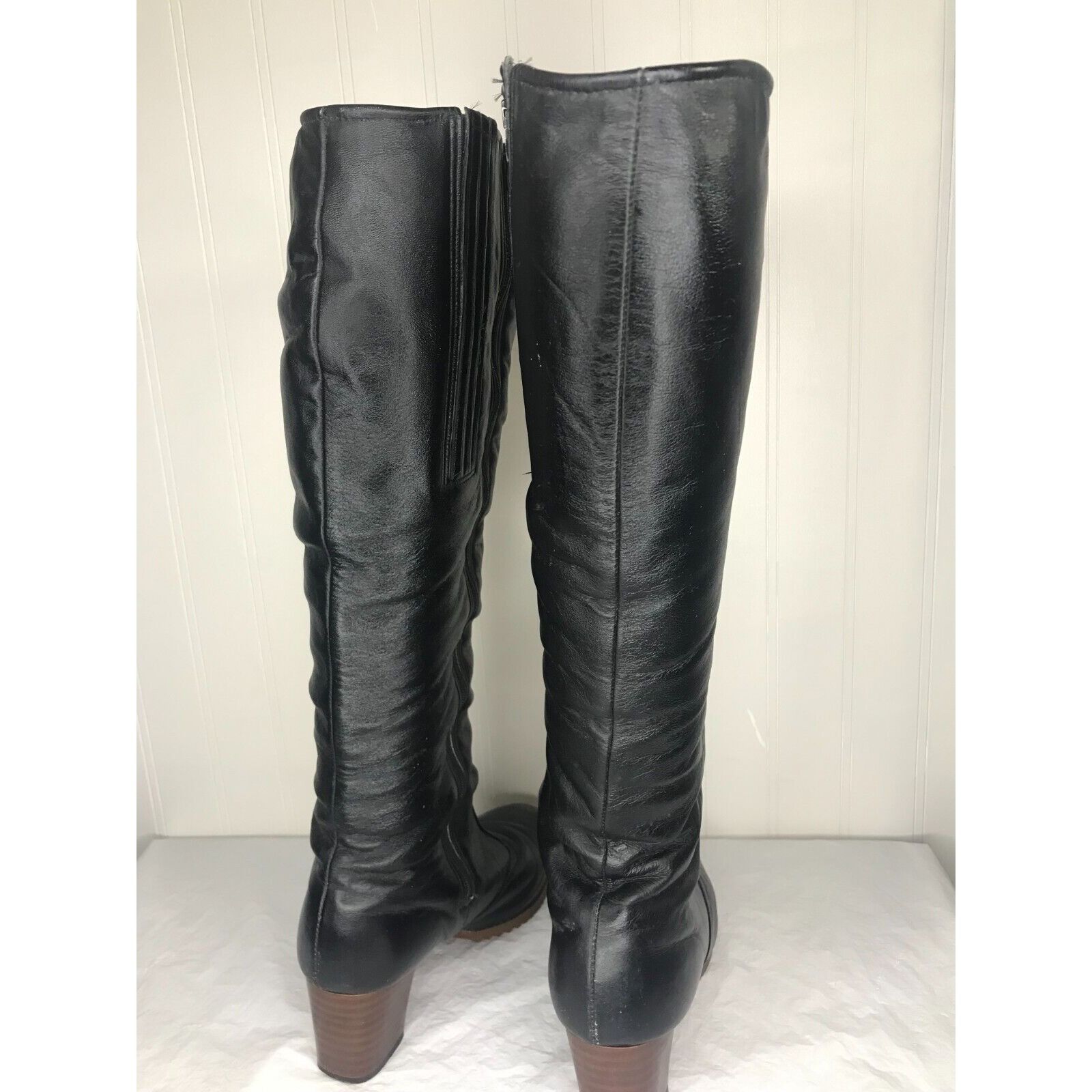 Vintage Vintage 1970s Cobbies Black Leather Block Heel Zipper Knee H Size US 6.5 / IT 36.5 - 7 Thumbnail