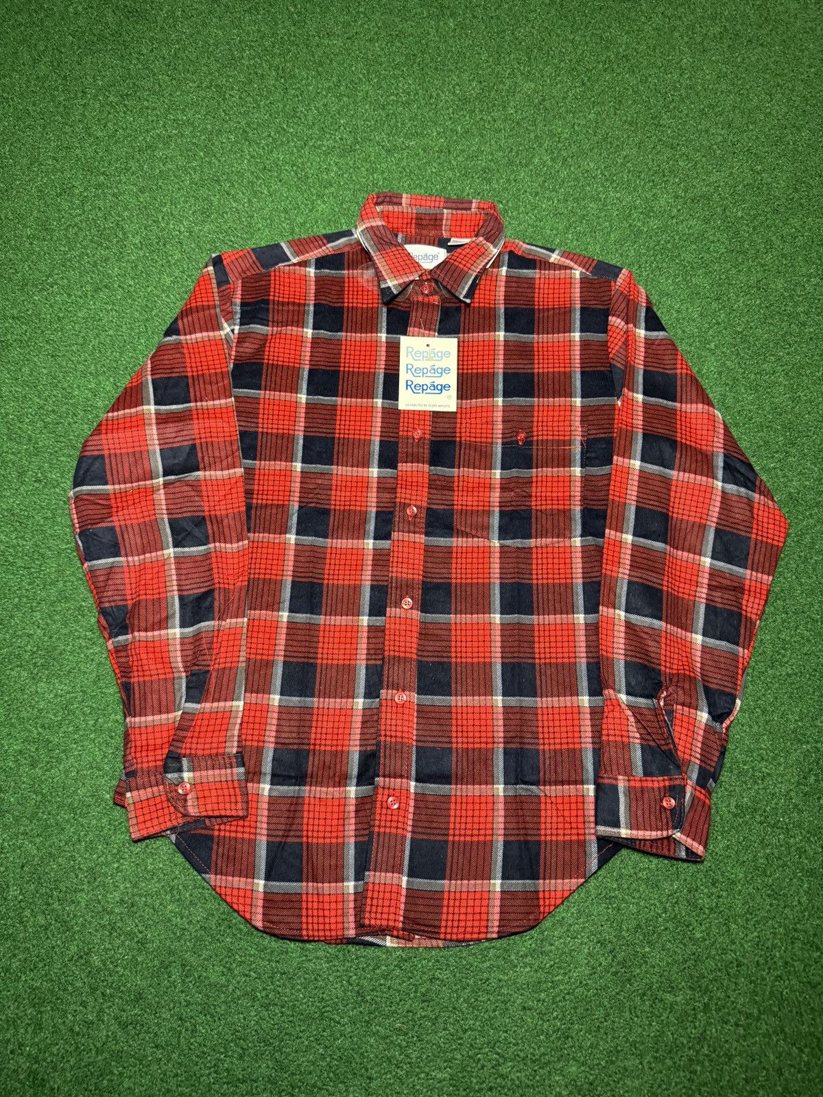 Vintage Repage Vintage Flannel Red Button Up 80s 90s NWT M Shirt Size US M / EU 48-50 / 2 - 1 Thumbnail