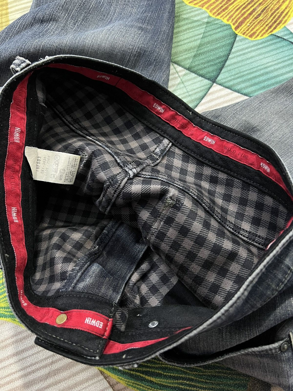 Edwin × Japanese Brand EDWIN WILD FIRE FADED BLACK DISTRESSED JEANS Size US 31 - 14 Thumbnail
