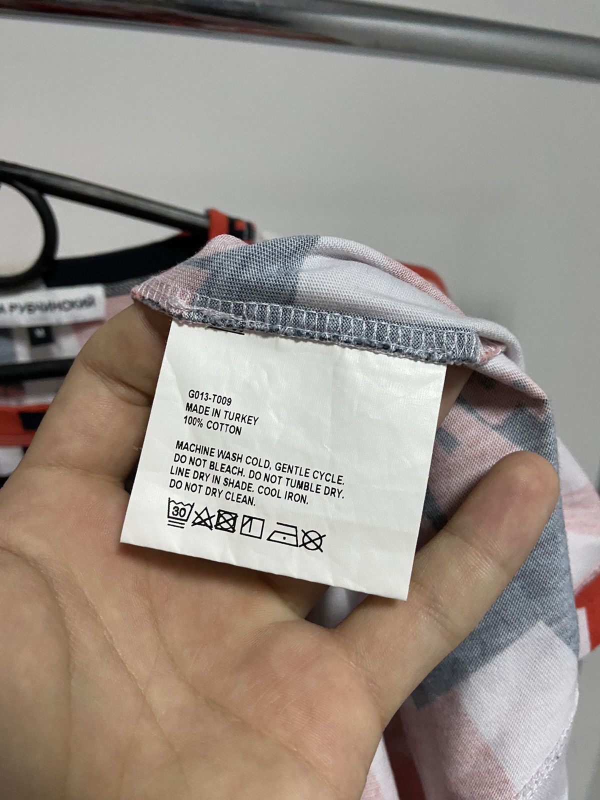 Gosha Rubchinskiy × Vintage Gosha Rubchinskiy Друг Враг Friend Enemy overprint t shirt Size US M / EU 48-50 / 2 - 6 Thumbnail