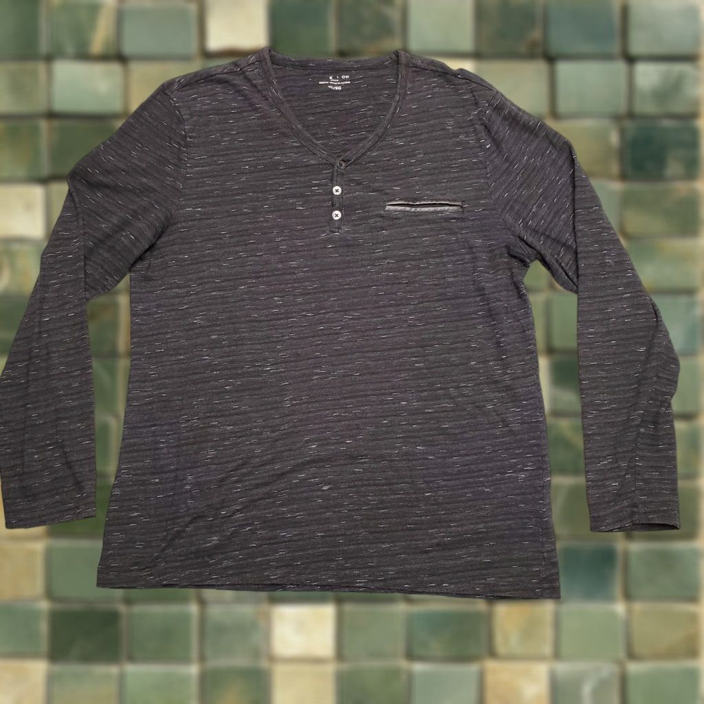 Vintage VINTAGE Henley Shirt Mens XL Black Heather Cotton Blend Button Outdoor Size US XL / EU 56 / 4 - 1 Thumbnail