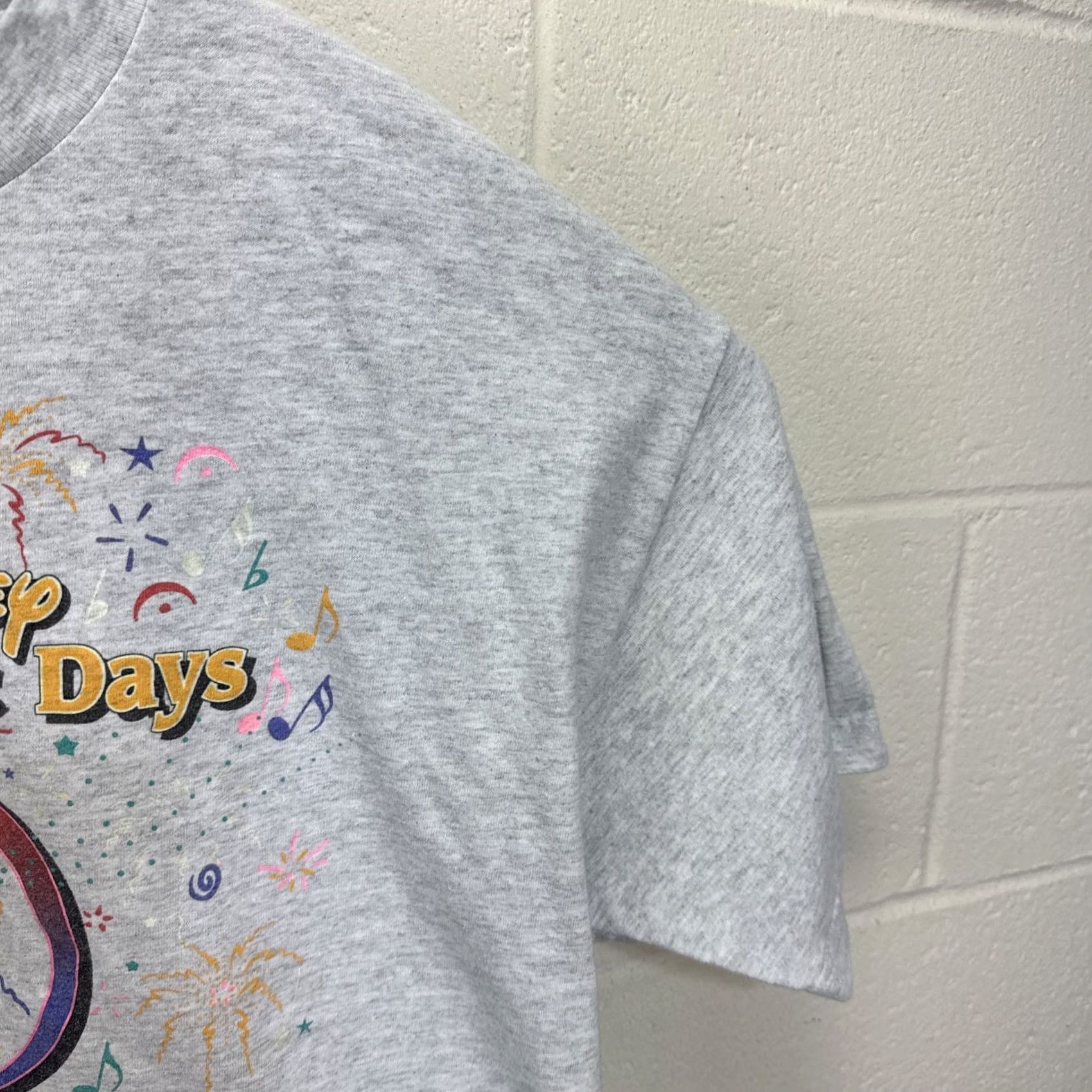 Disney Vintage Disney Magic Music Days Mickey Mouse T-Shirt Adult XL Gray Size US XL / EU 56 / 4 - 7 Thumbnail
