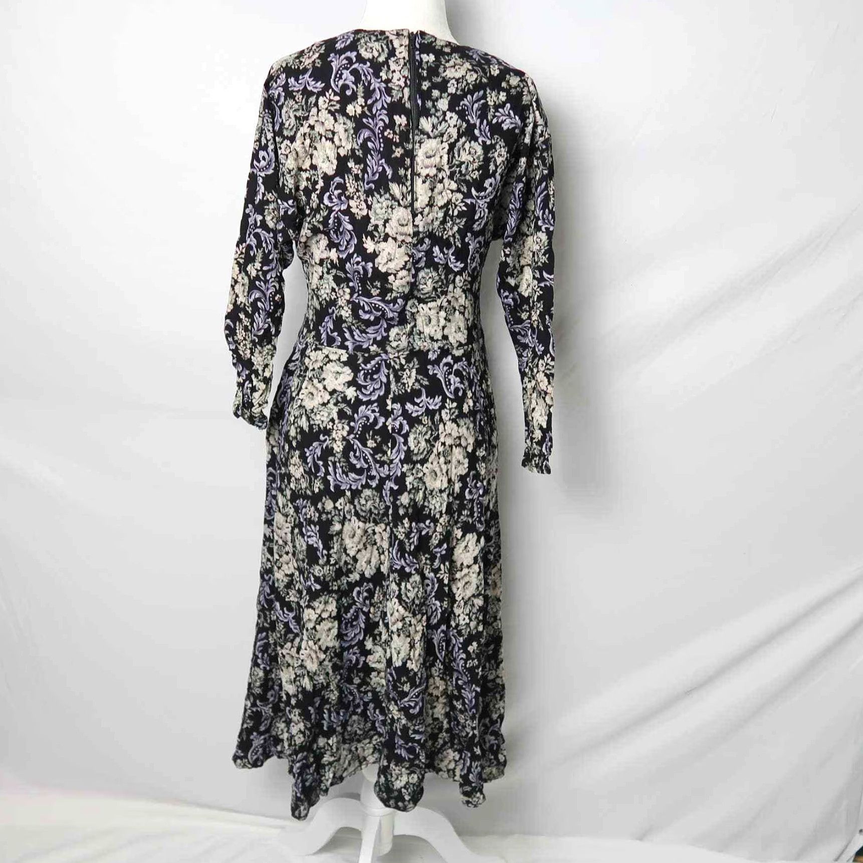 Vintage VINTAGE 1990s Black Cream Baroque Floral Print Midi Dress 6 Bohemian Long Sleeve Pockets Full Skirt Size M / US 6-8 / IT 42-44 - 6 Thumbnail