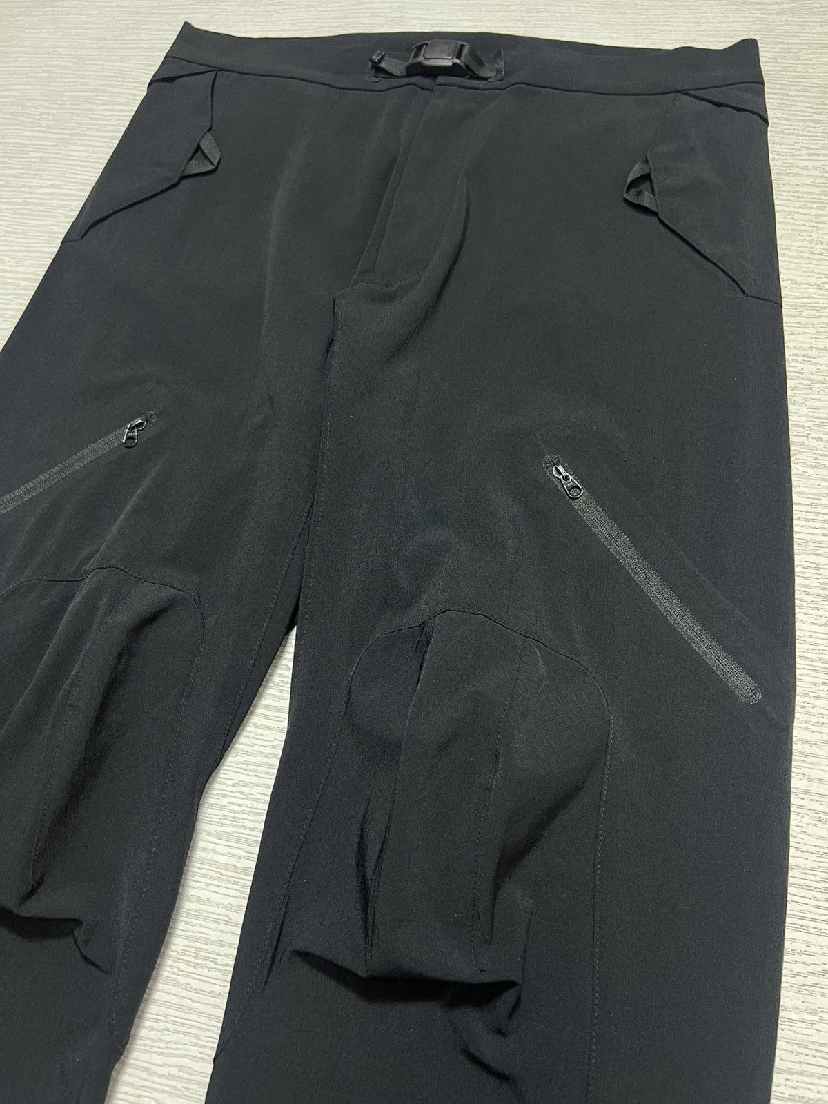 Undercover Undercover - A/W ‘10-11 - Nylon 3D Cut Cargo Pants Size US 31 - 5 Thumbnail