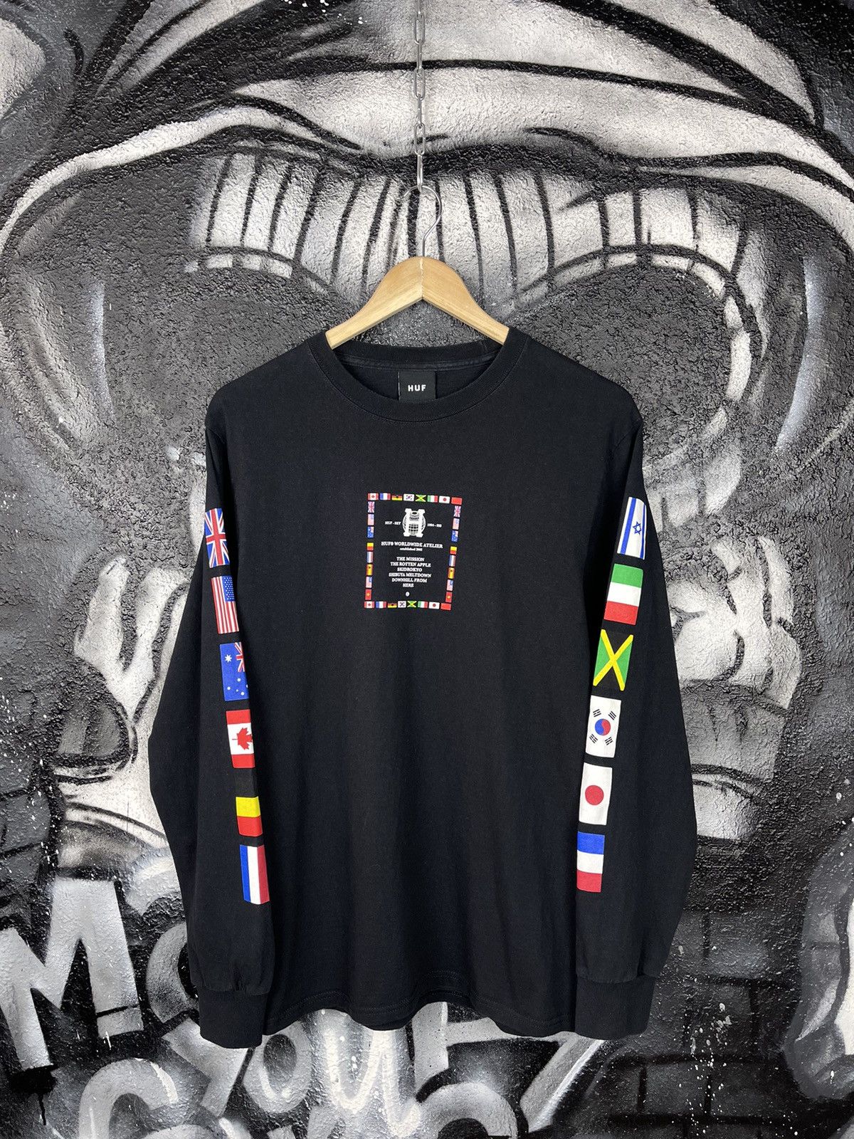 Huf HUF Worldwide Atelier Black Long Sleeve T-Shirt Men’s Size M Size US M / EU 48-50 / 2 - 3 Thumbnail