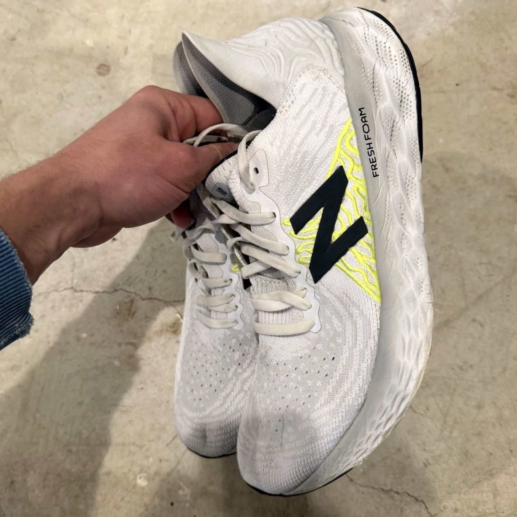New Balance New Balance Fresh Foam 1080 V10 Womens 11 B Sneaker White Running W1080C10 Size US 9 / IT 39 - 7 Thumbnail