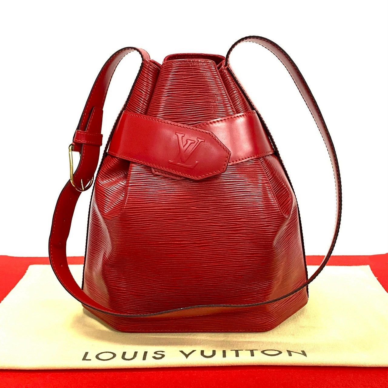 Louis Vuitton Louis Vuitton Shoulder Bag Red Leather Size ONE SIZE - 1 Thumbnail