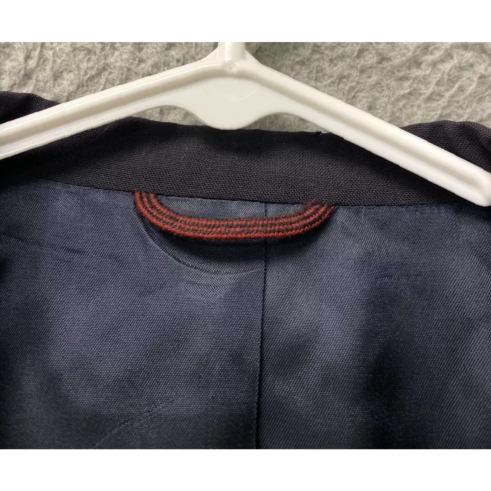 Hart Schaffner Marx Hart Schaffner Marx Blazer Navy Blue Wool Two Gold Buttons Mens 41 Regular Blue Gold Buttons Notch Lapel Single-Breasted Two-Button Front Vintage No Size 42R - 6 Thumbnail