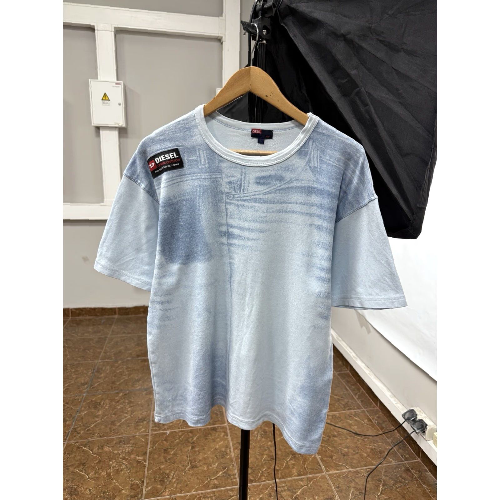 Diesel VINTAGE Diesel Denim Division T-Shirt Mens 90s Blue L Retro Rare Hype Shirt Size US L / EU 52-54 / 3 - 2 Thumbnail
