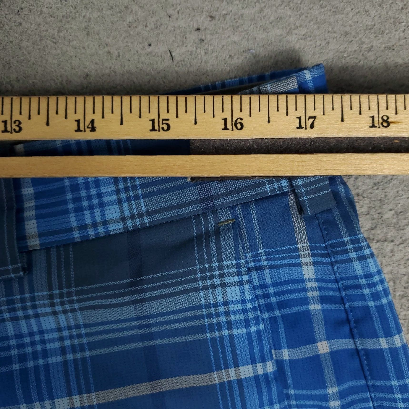 Nike Nike Shorts Mens 34 Blue Plaid Swoosh Dri Fit Casual Flat Front Chino Golf + Logo Pockets Size US 34 / EU 50 - 4 Thumbnail
