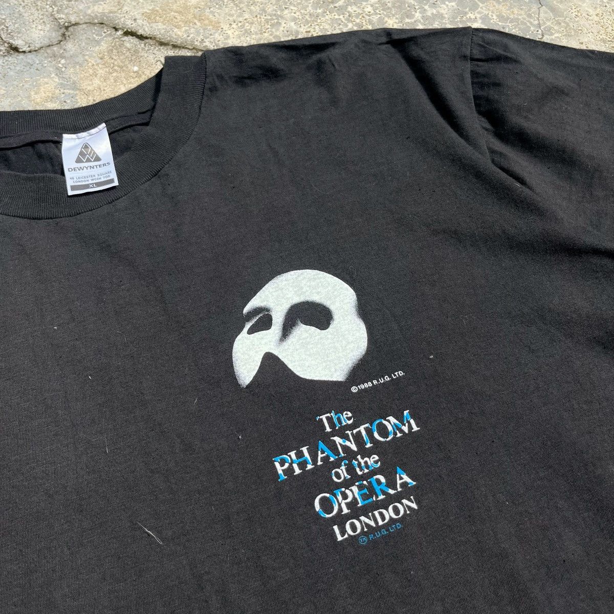 Vintage Vintage 80s The Phantom Of The Opera London 1988 Rare Pieces Size US XL / EU 56 / 4 - 3 Thumbnail