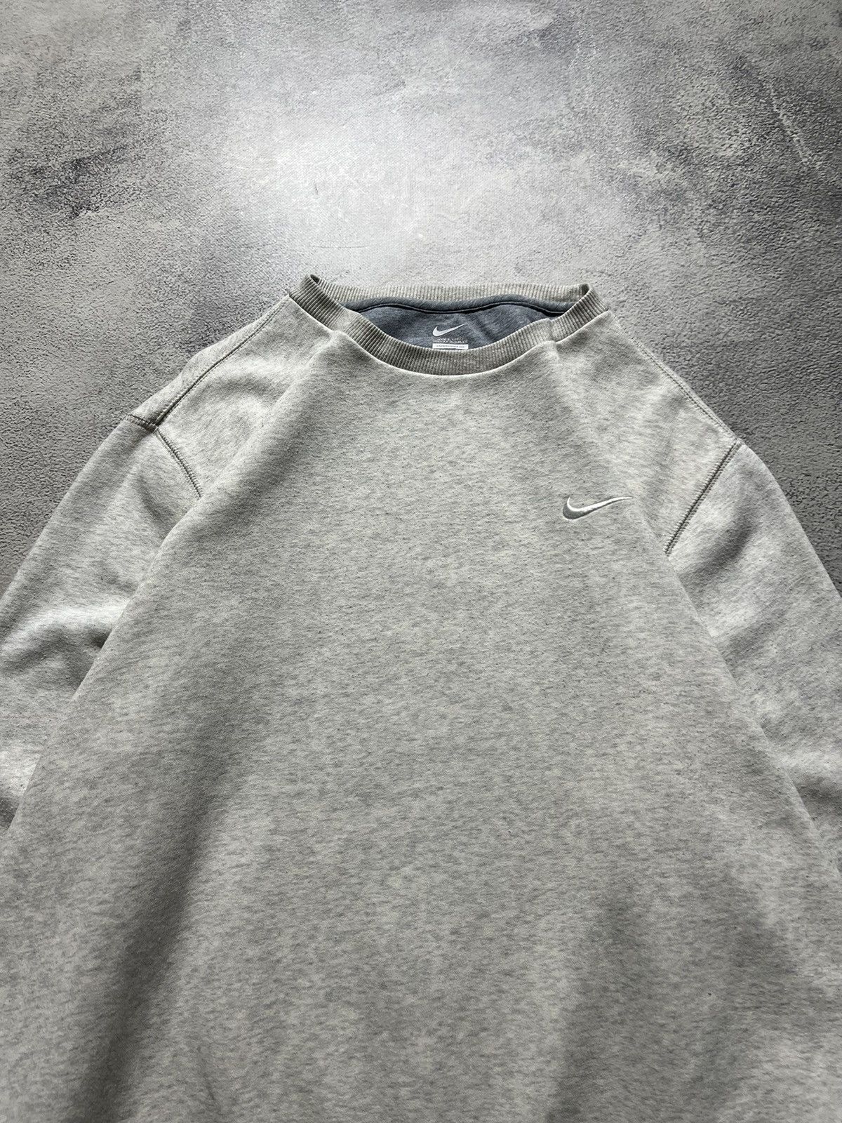 Nike Vintage Y2k Nike 🤍 Mini Swoosh Sweatshirt 00’s Size US XXL / EU 58 / 5 - 1 Thumbnail
