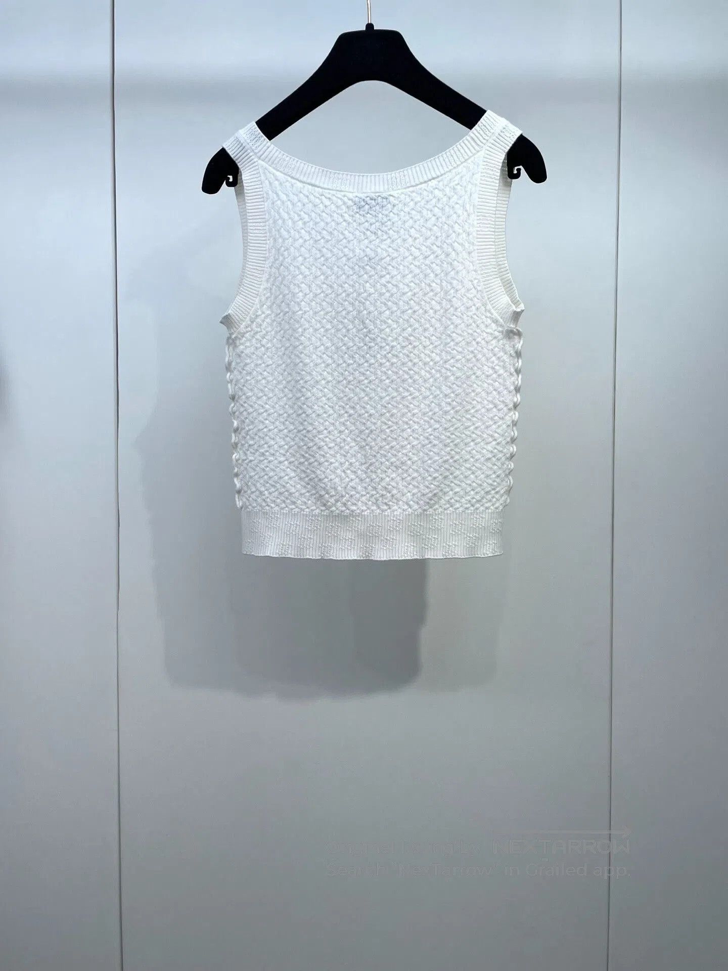 Chanel Chanel Embossed Cashmere Knit Vest. Size XXS / US 00 / IT 34 - 2 Thumbnail