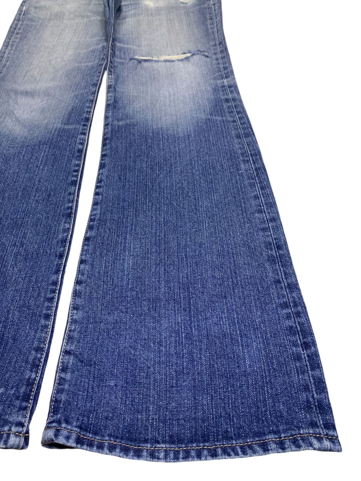 Uniqlo Vintage Uniqlo "Broken Denim" Faded Distressed Flare Jeans Size US 34 / EU 50 - 7 Thumbnail
