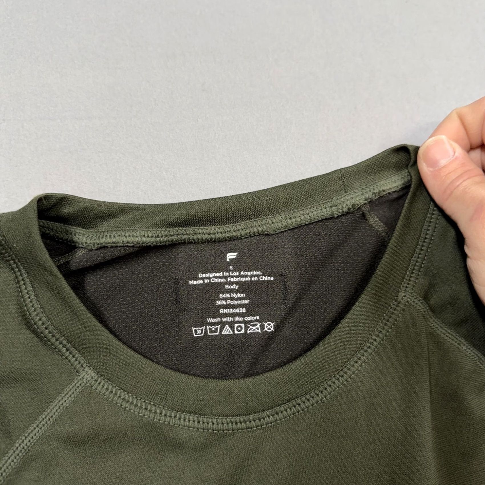 Fabletics Fabletics Shirt Mens M Green Long Raglan Sleeve Running Training Top Size US M / EU 48-50 / 2 - 3 Thumbnail