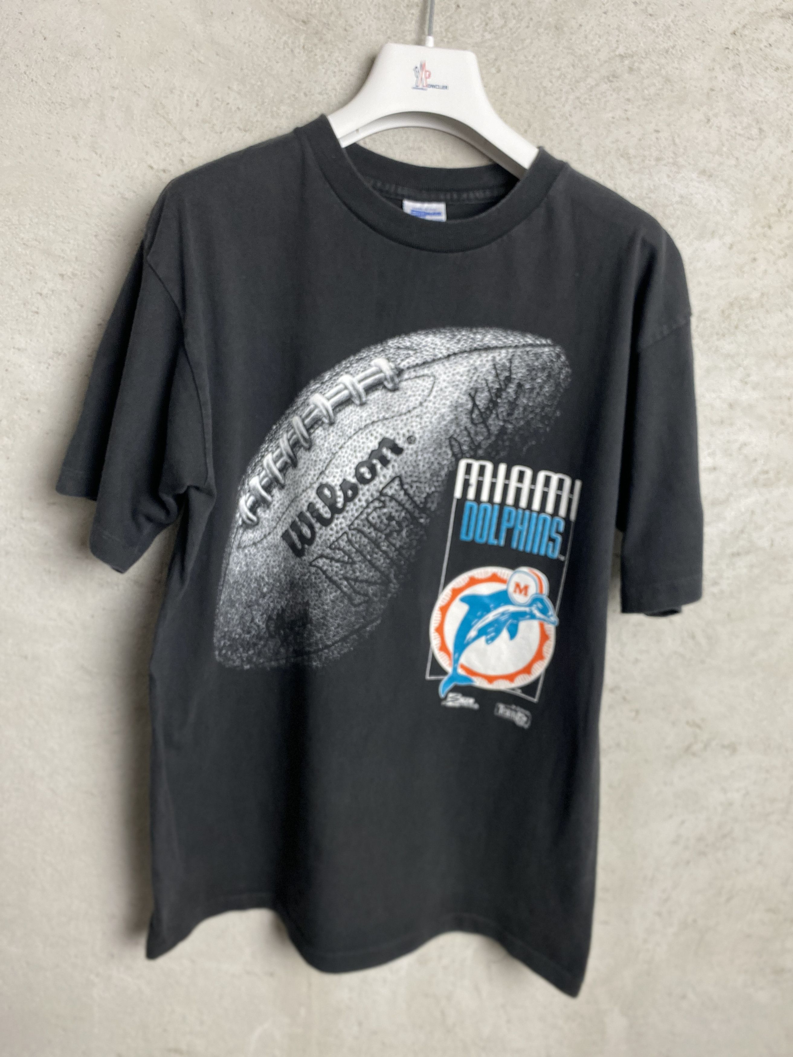NFL Vintage 1992 Salem Miami Dolphins t-shirt tee printed Size US L / EU 52-54 / 3 - 1 Thumbnail