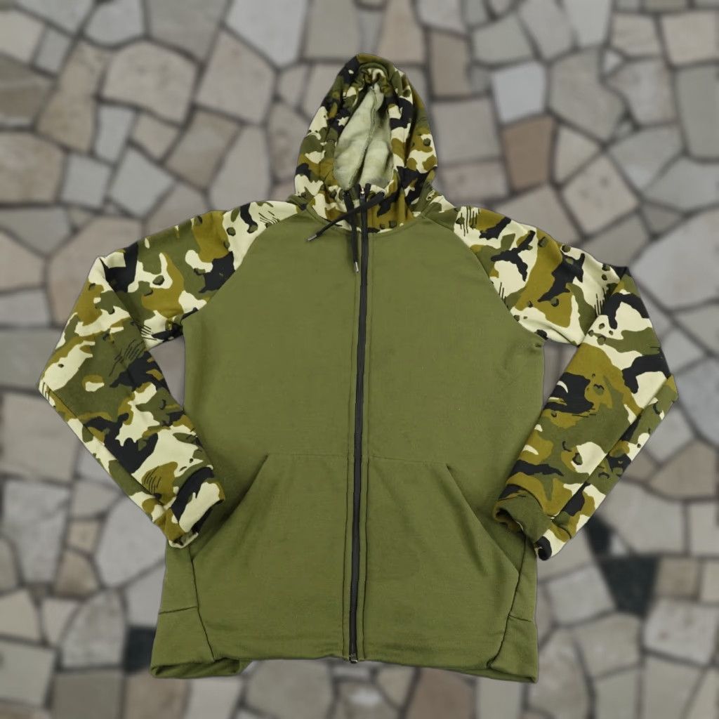 Nike Nike Hoodie Mens Small Green Camo Full Zip Sweater Sweatshirt Jacket Dri Fit Size US S / EU 44-46 / 1 - 1 Thumbnail