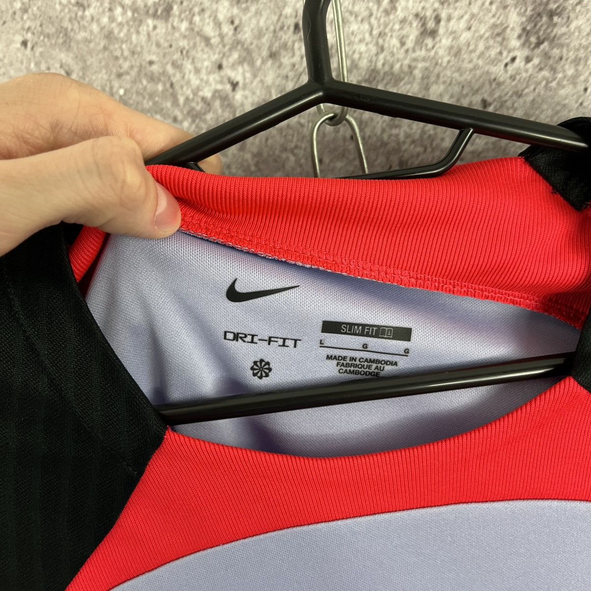 Nike Nike Liverpool 2022/23 Training Soccer Jersey Size L Size US L / EU 52-54 / 3 - 9 Thumbnail