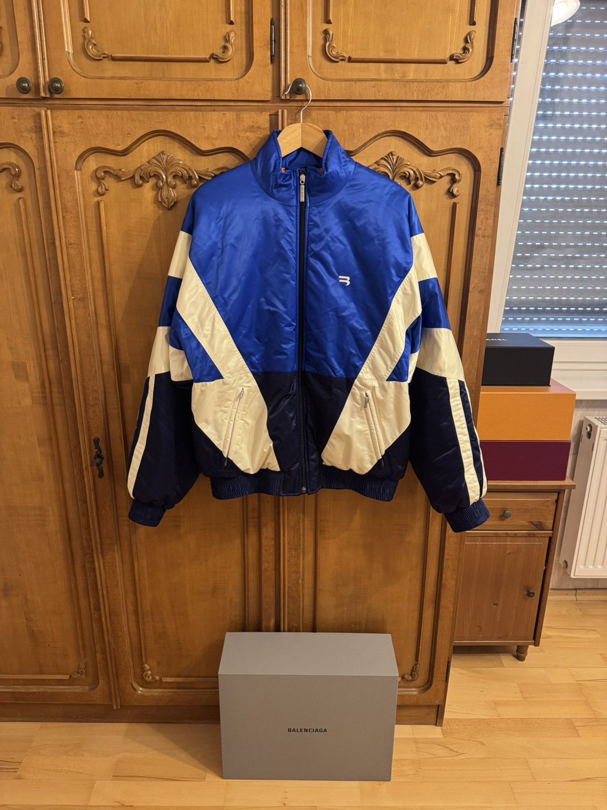 Balenciaga Balenciaga Padded Tracksuit Bomber Jacket Blue White Size US S / EU 44-46 / 1 - 1 Thumbnail
