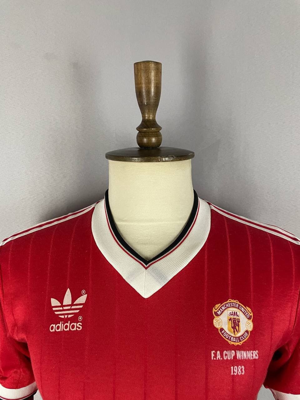 Adidas Adidas Manchester United Home Shirt 1982 Vintage Rare Size US L / EU 52-54 / 3 - 9 Thumbnail