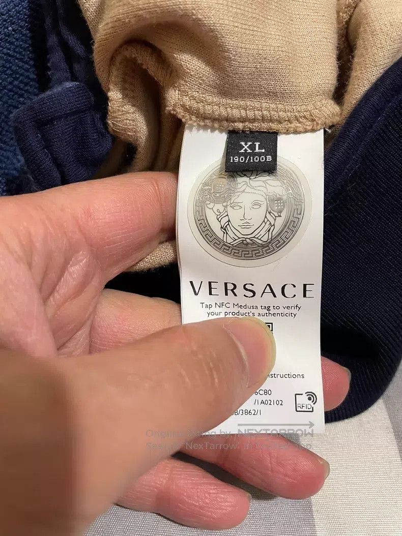 Versace Versace Main line FW22 color-blocking stand-up collar logo Size US XL / EU 56 / 4 - 7 Thumbnail
