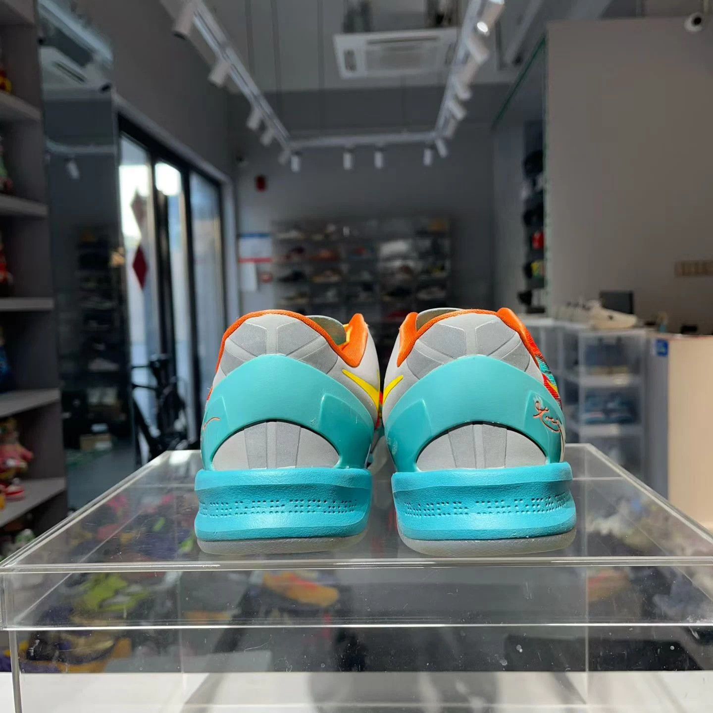 Nike Zk8 Venice size 44 worn a few times Size US 11 / EU 44 - 4 Thumbnail