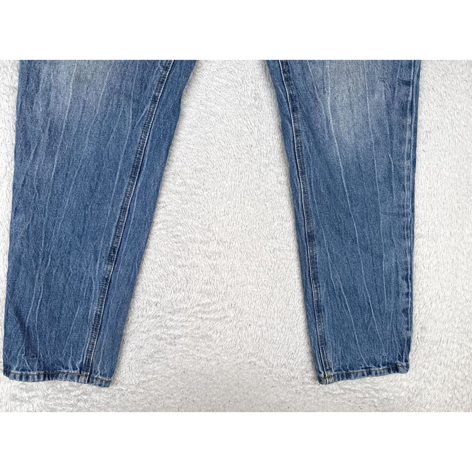 Denime Distressed Jeans Mens 32x30 Blue Light Wash Tapered Leg Zip Fly Denim 90s Mens Size US 32 / EU 48 - 2 Thumbnail