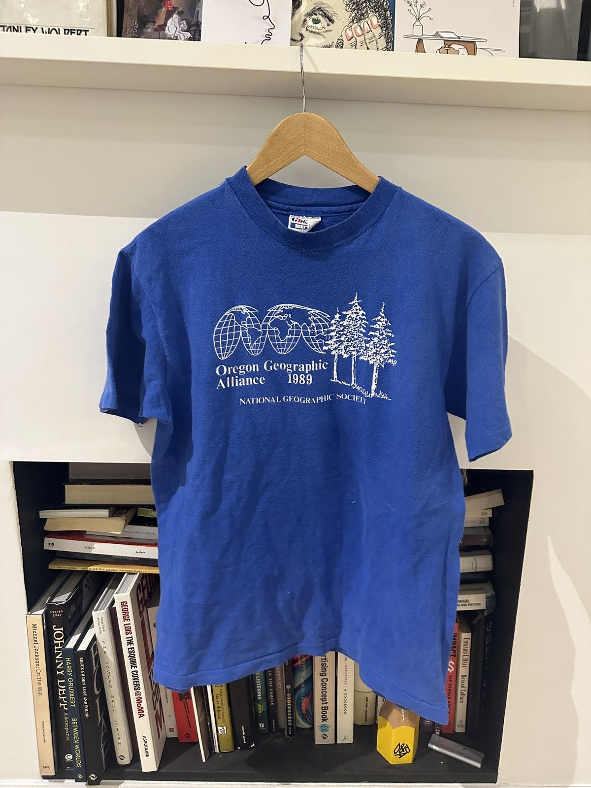 image of Vintage Extremely National Geographic 1989 Tee in Navy, Men's (Size Large)