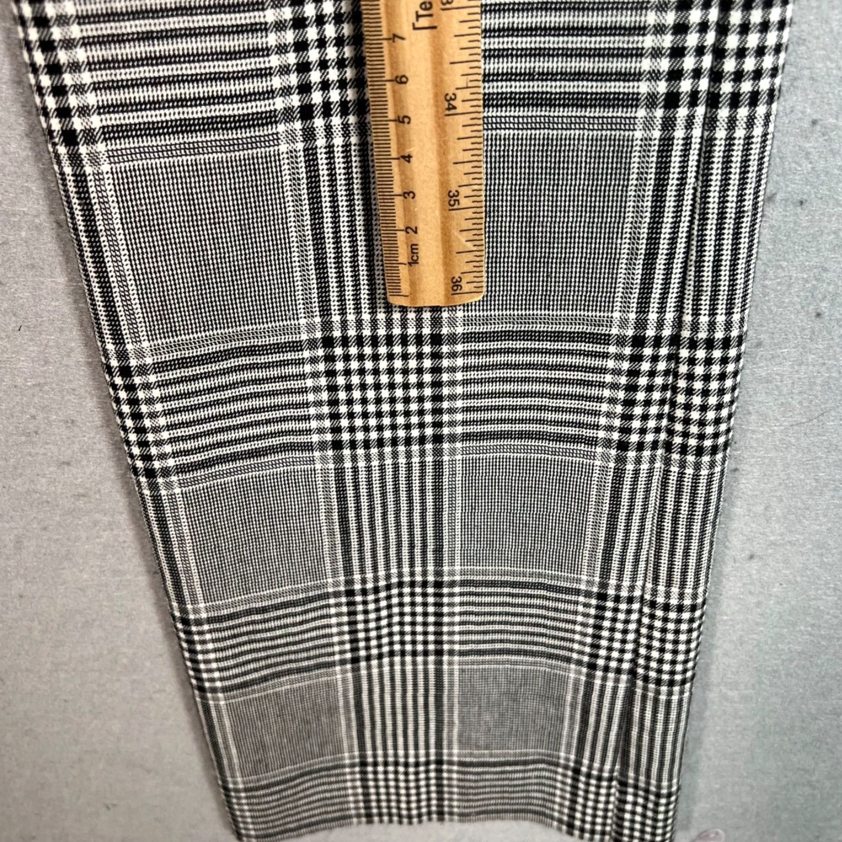 Vintage Derek Lam 10 Crosby Womens Plaid Pants... Size 30 Waist Straight Leg Gray Polyester Rayon Dress Pants Womens Mids Rise 38in Inseam - Vintage/Used Size 30" / US 8 / IT 44 - 5 Thumbnail