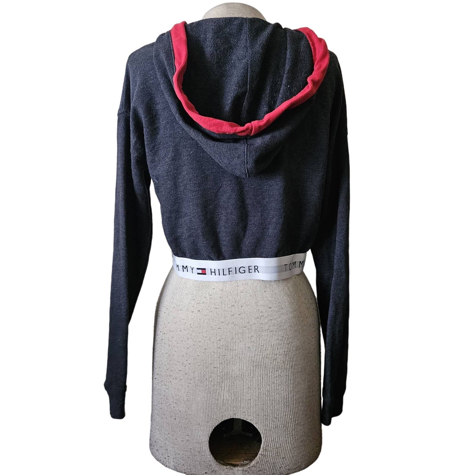 Tommy Hilfiger Tommy Hilfiger Cropped Hoodie Size Small Size S / US 4 / IT 40 - 3 Thumbnail