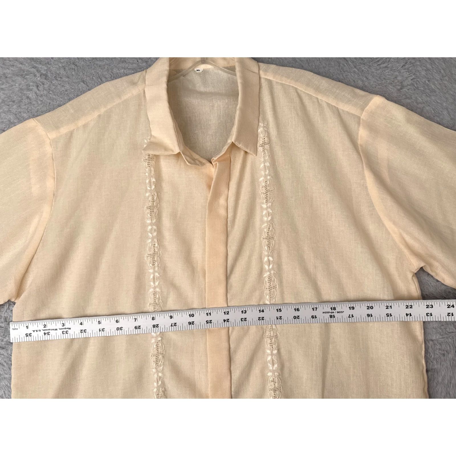 Vintage Guayabera Shirt Adult Large Beige Polyester Blend Floral Embroidered Size US L / EU 52-54 / 3 - 7 Thumbnail