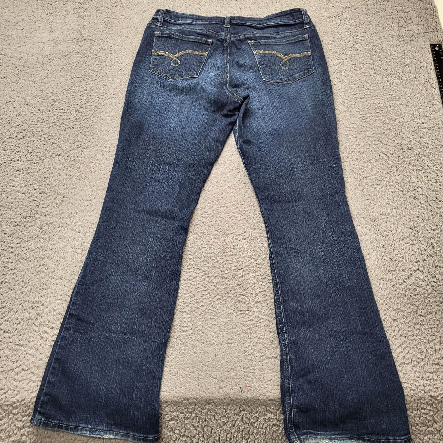 Lee VINTAGE Lee Jeans Women's 12M Mid Rise Bootcut Dark Wash Denim Stretch Cowgirl Regular 5-Pocket Blue Womens Jeans Size 34" / US 12 / IT 48 - 2 Thumbnail