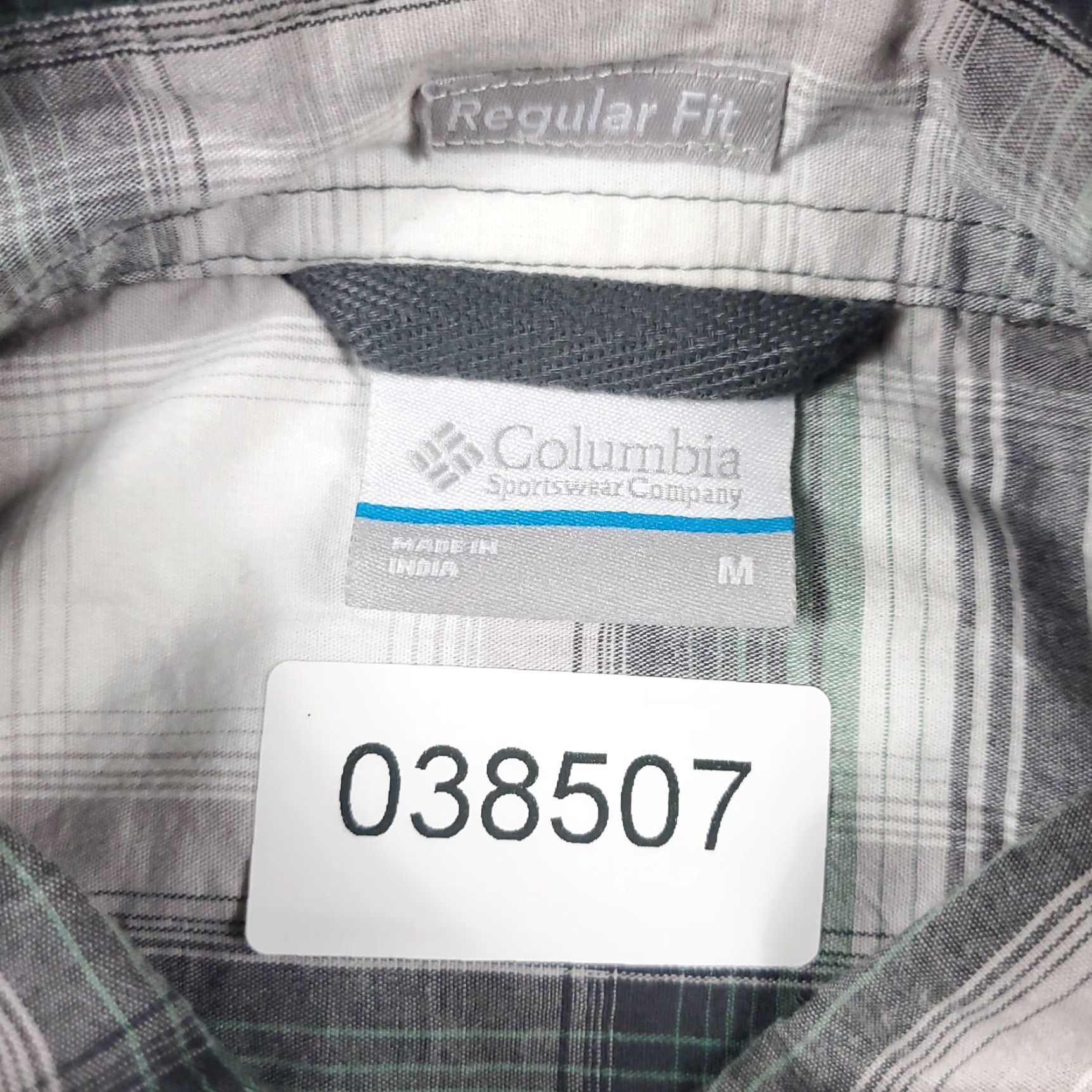 Vintage Columbia Shirt Mens Size Medium Gray Plaid Short Sleeve Button-Up Casual Shirt M Gray Columbia Shirt Mens Medium Gray Plaid Short Sleeve Button-Up Size US M / EU 48-50 / 2 - 6 Thumbnail