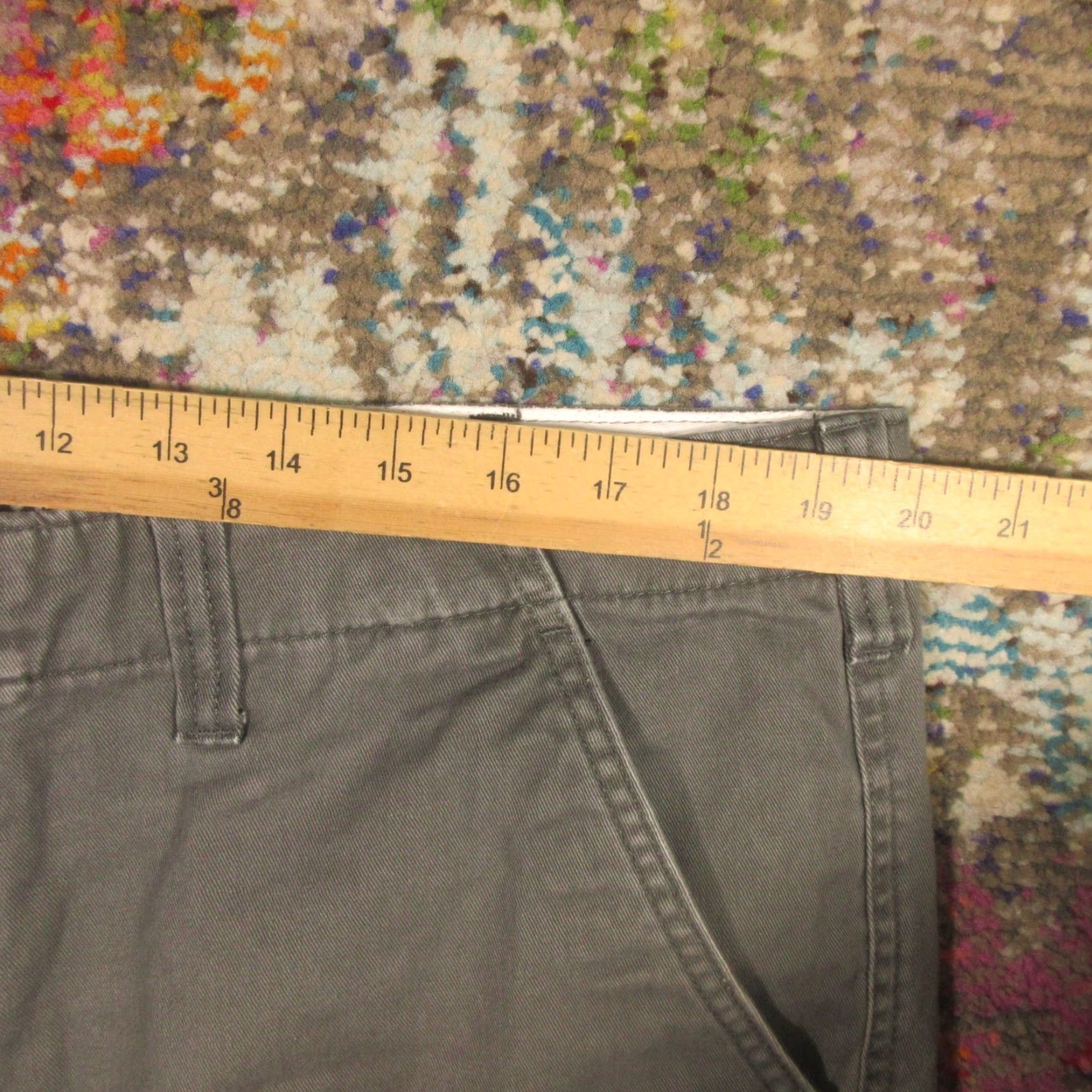 Eddie Bauer Eddie Bauer Shorts Mens 39 Gray Cotton Canvas Cargo Pocket Outdoor Outdoor Hiking Casual Mid 39in Waist Regular Flat Front Zip Cargo Pockets Mens Size US 39 - 6 Thumbnail
