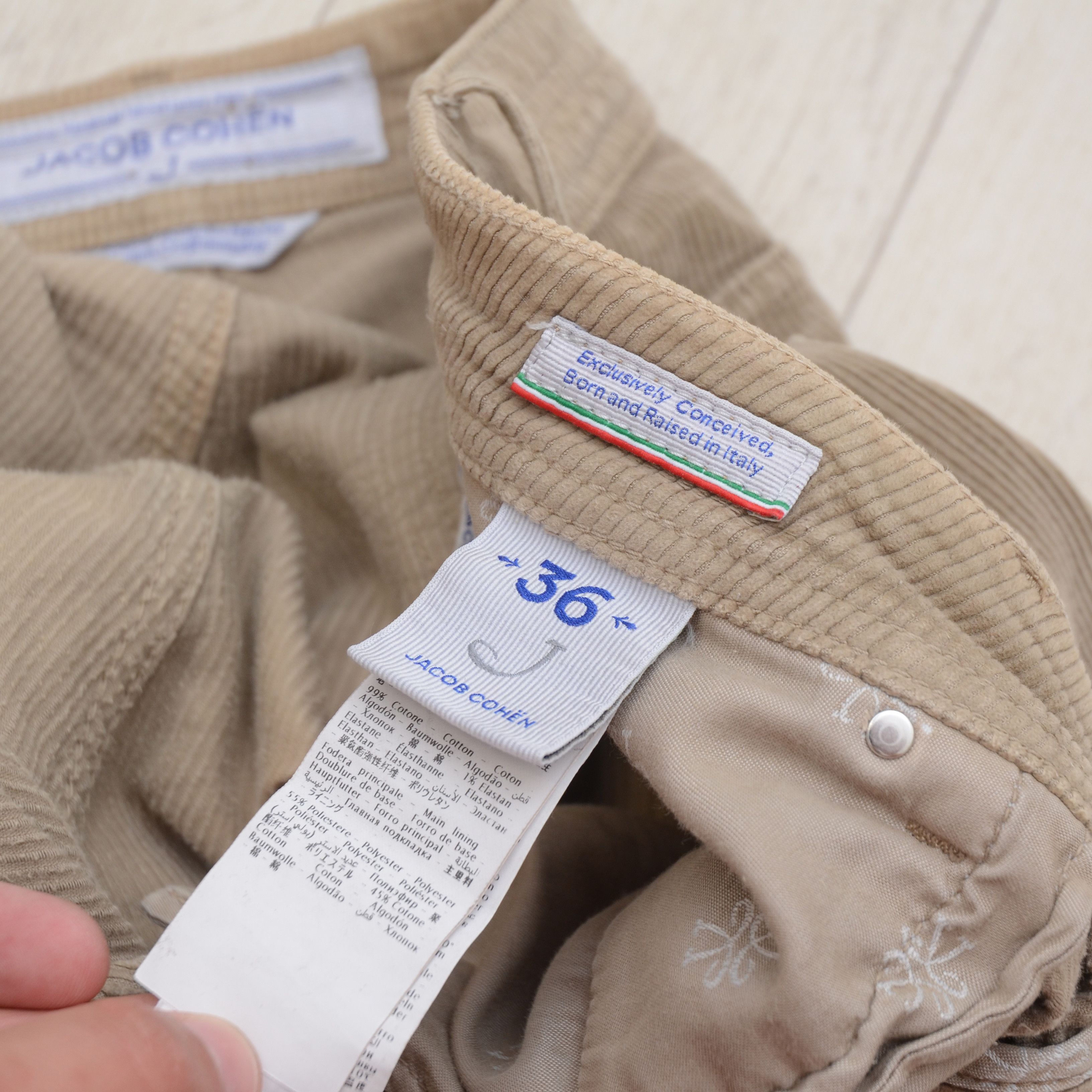 Jacob Cohen Jacob Cohen Classic Corduroy Bard Chino W36 Pants Size US 36 / EU 52 - 16 Thumbnail