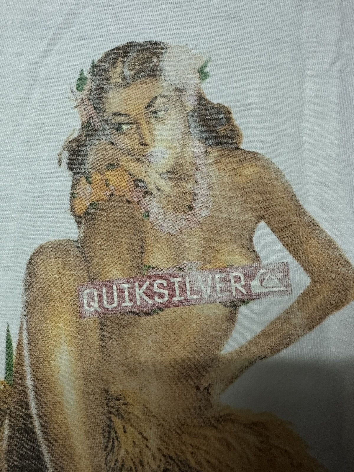 Quiksilver Vintage 90s Quiksilver Nekad Girl Aloha Faded Tee Size US L / EU 52-54 / 3 - 3 Thumbnail