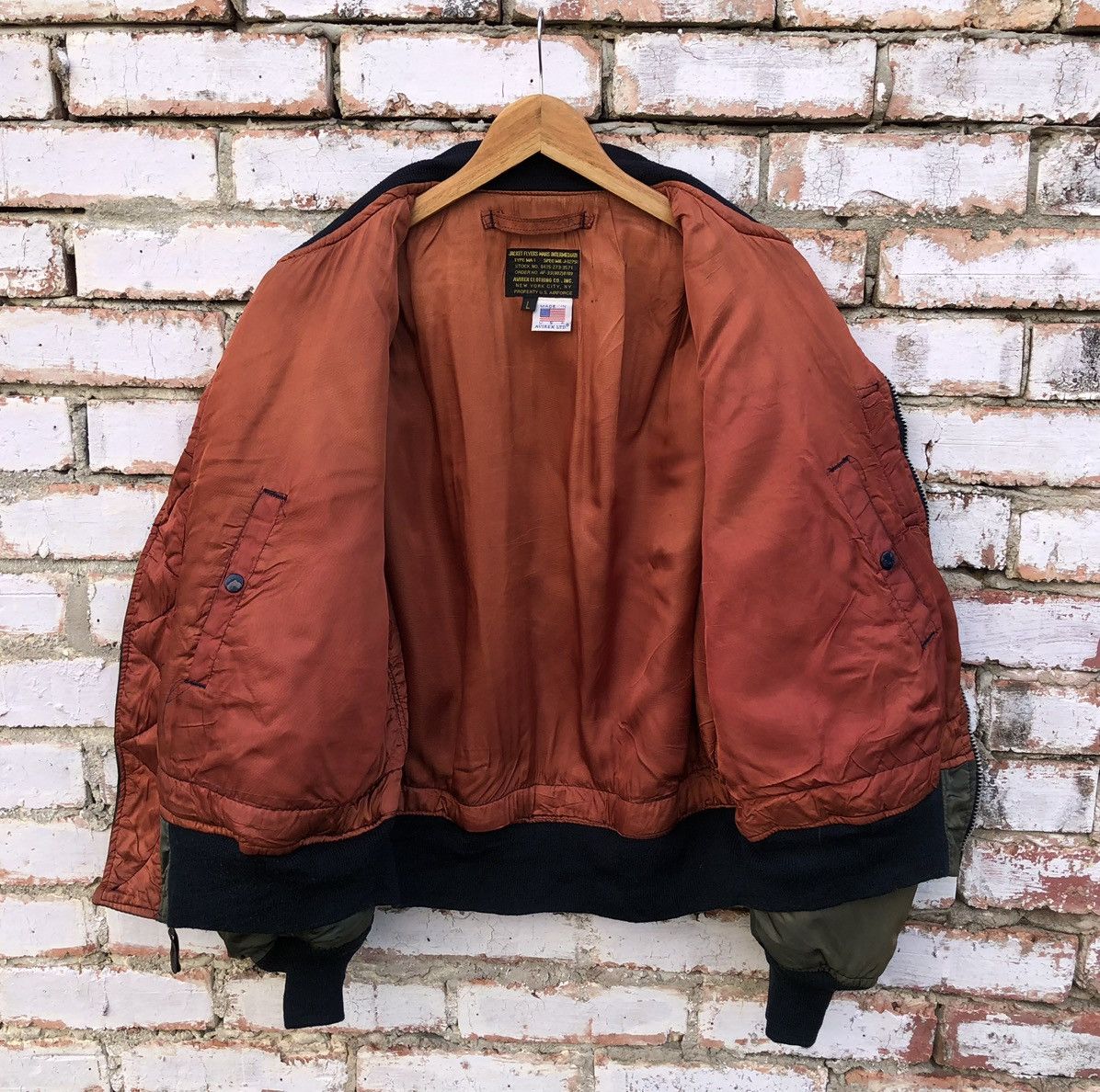 Avirex VTG Avirex Flyers Mans Intermediate Ma-1 Faded Bomber Jacket Size US L / EU 52-54 / 3 - 8 Thumbnail