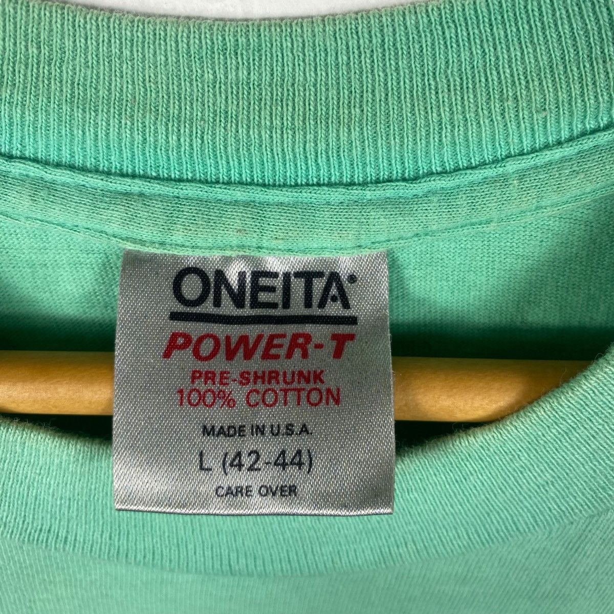 Vintage Vintage 90's MICRONESIA MALL Guam Usa Graphic Faded Tee Size US L / EU 52-54 / 3 - 5 Thumbnail