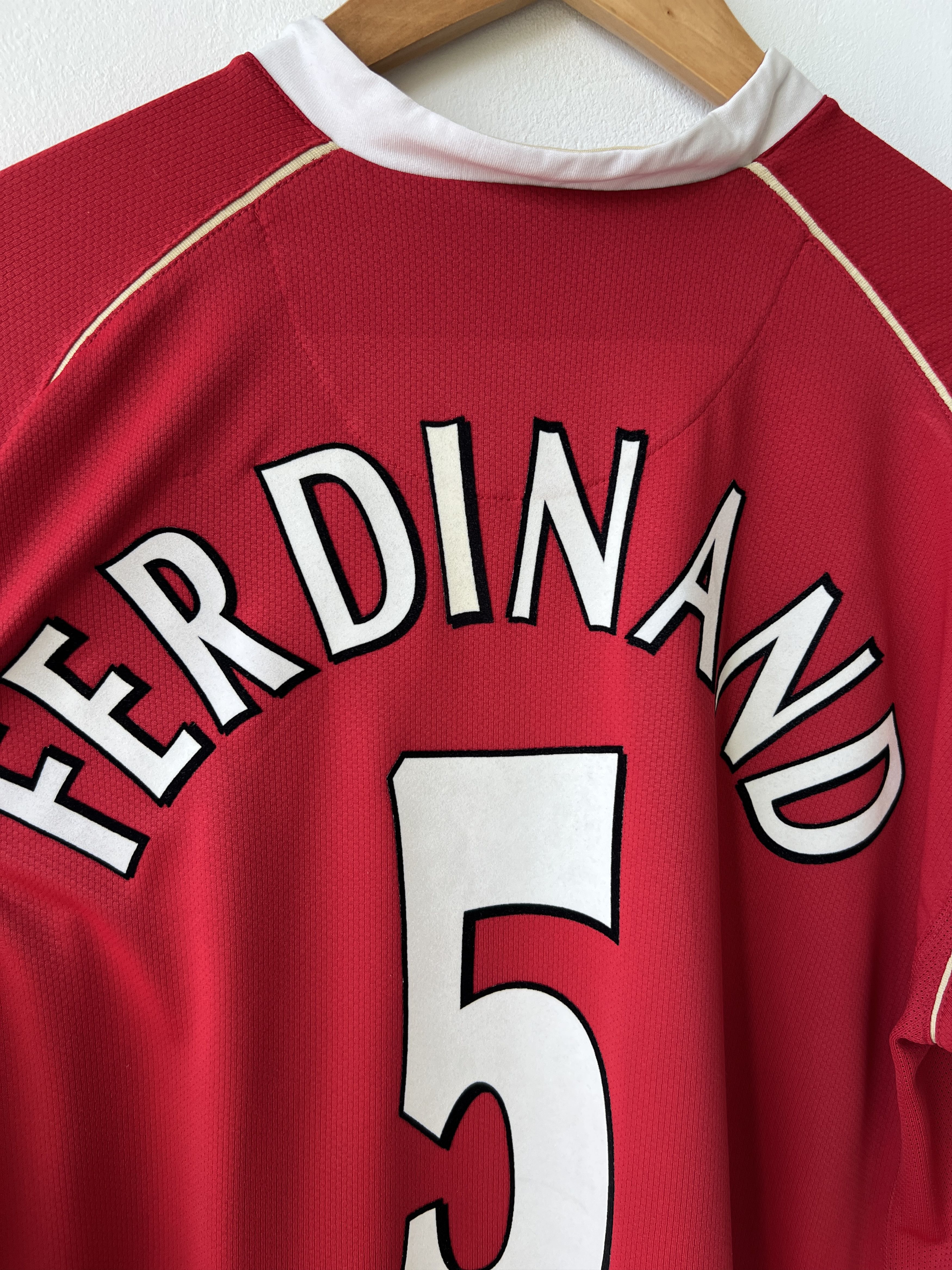Nike (L) Manchester United 2006-07 Home Shirt Ferdinand #5 Kit Size US L / EU 52-54 / 3 - 7 Thumbnail