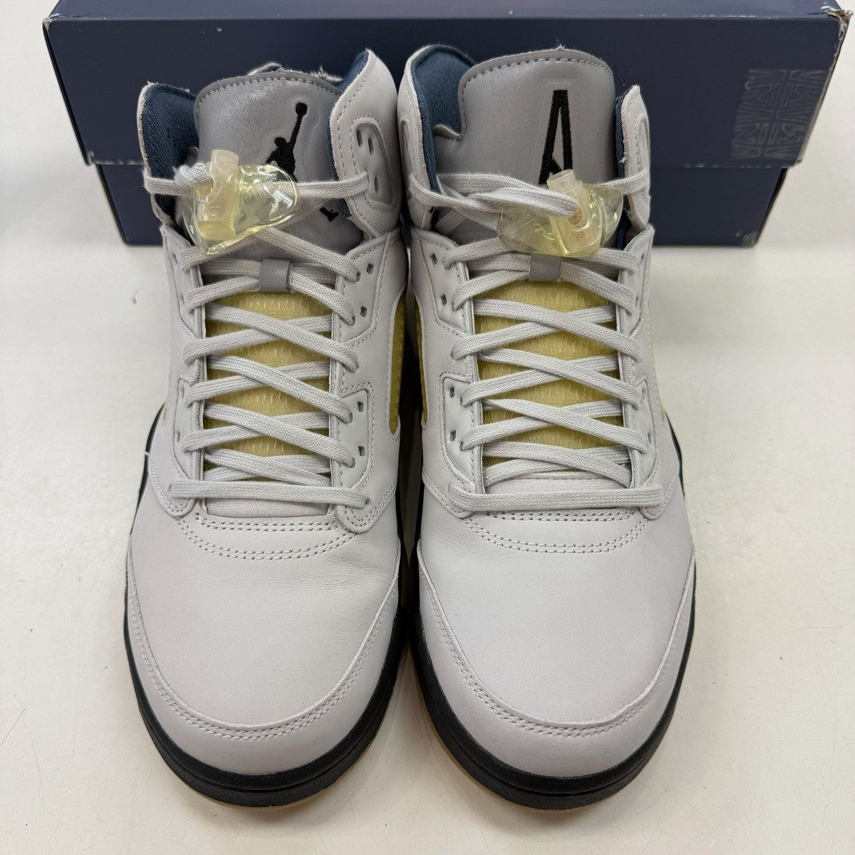 A Ma Maniere × Jordan Brand Size 12W (9.5M) - A Ma Maniére x Air Jordan 5 Retro Size US 12 / IT 42 - 4 Thumbnail