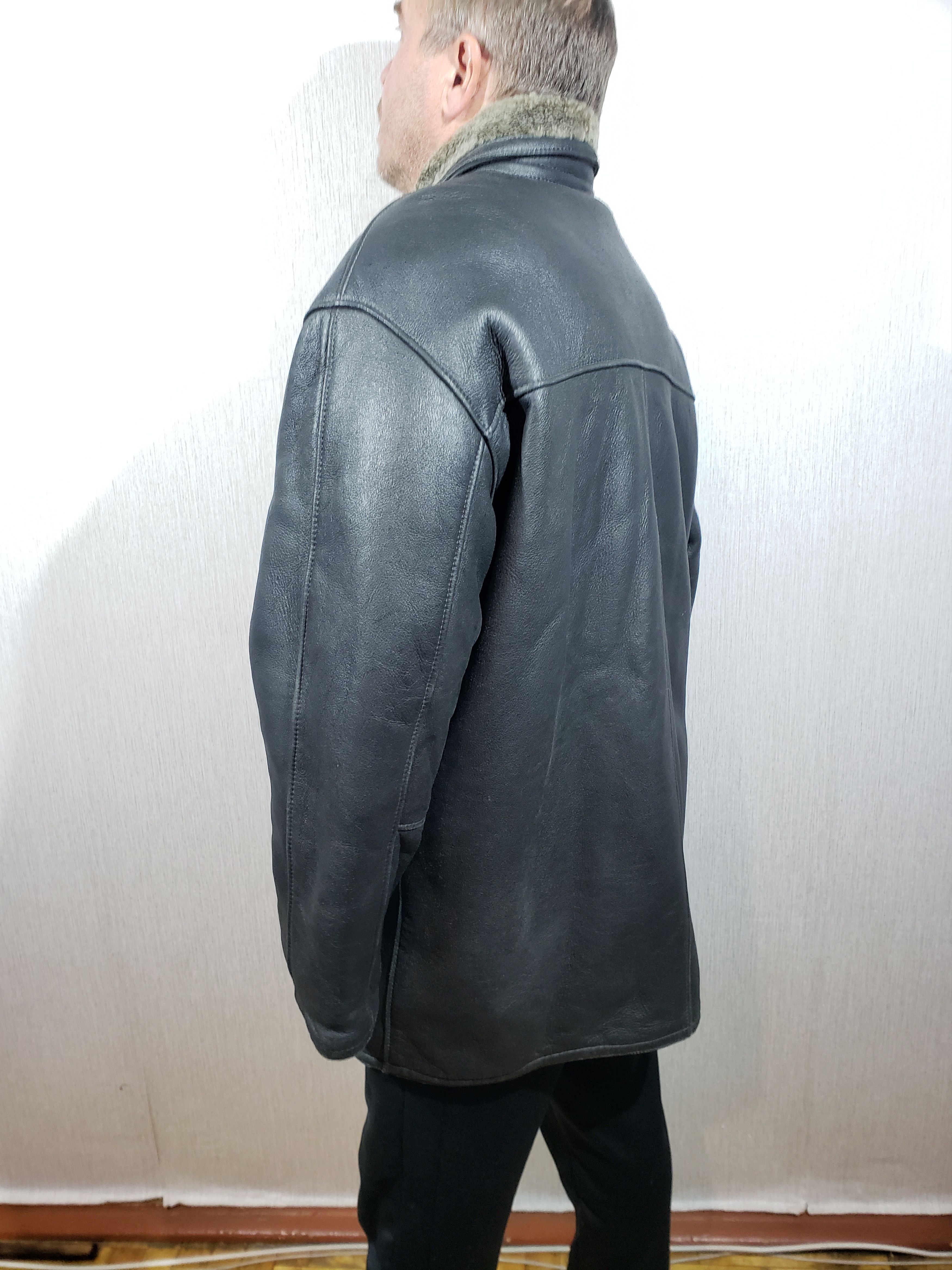 Other Stylish men's black sheepskin coat. Size US XXL / EU 58 / 5 - 5 Thumbnail