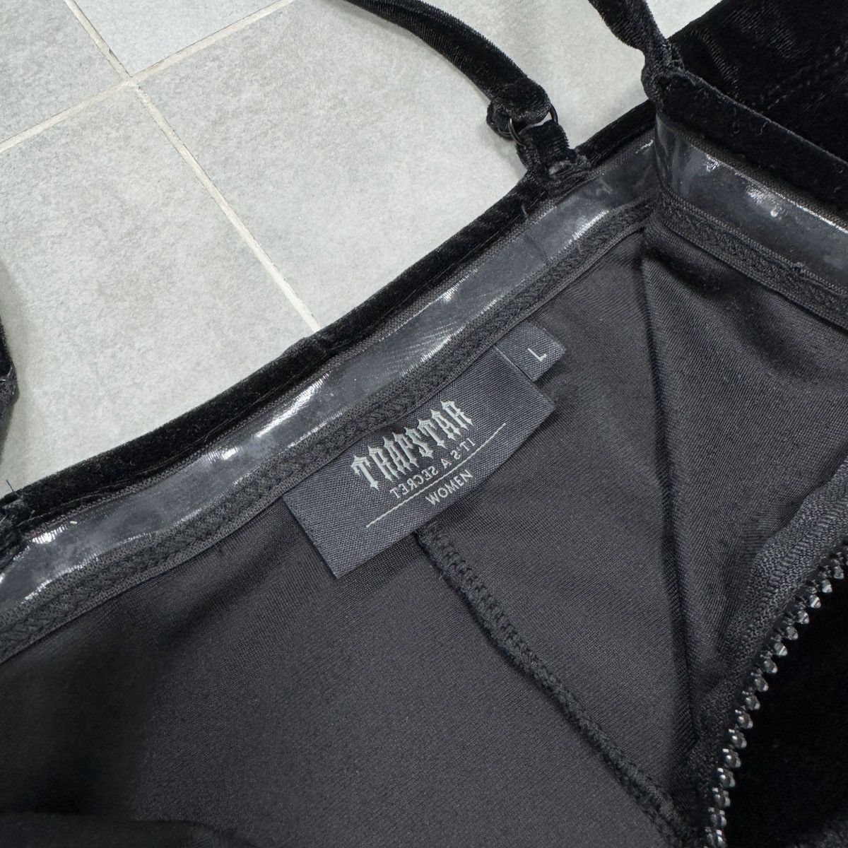 Trapstar London Trapstar Women Velour Tape Bodysuit Size L Size 34" / US 12 / IT 48 - 6 Thumbnail