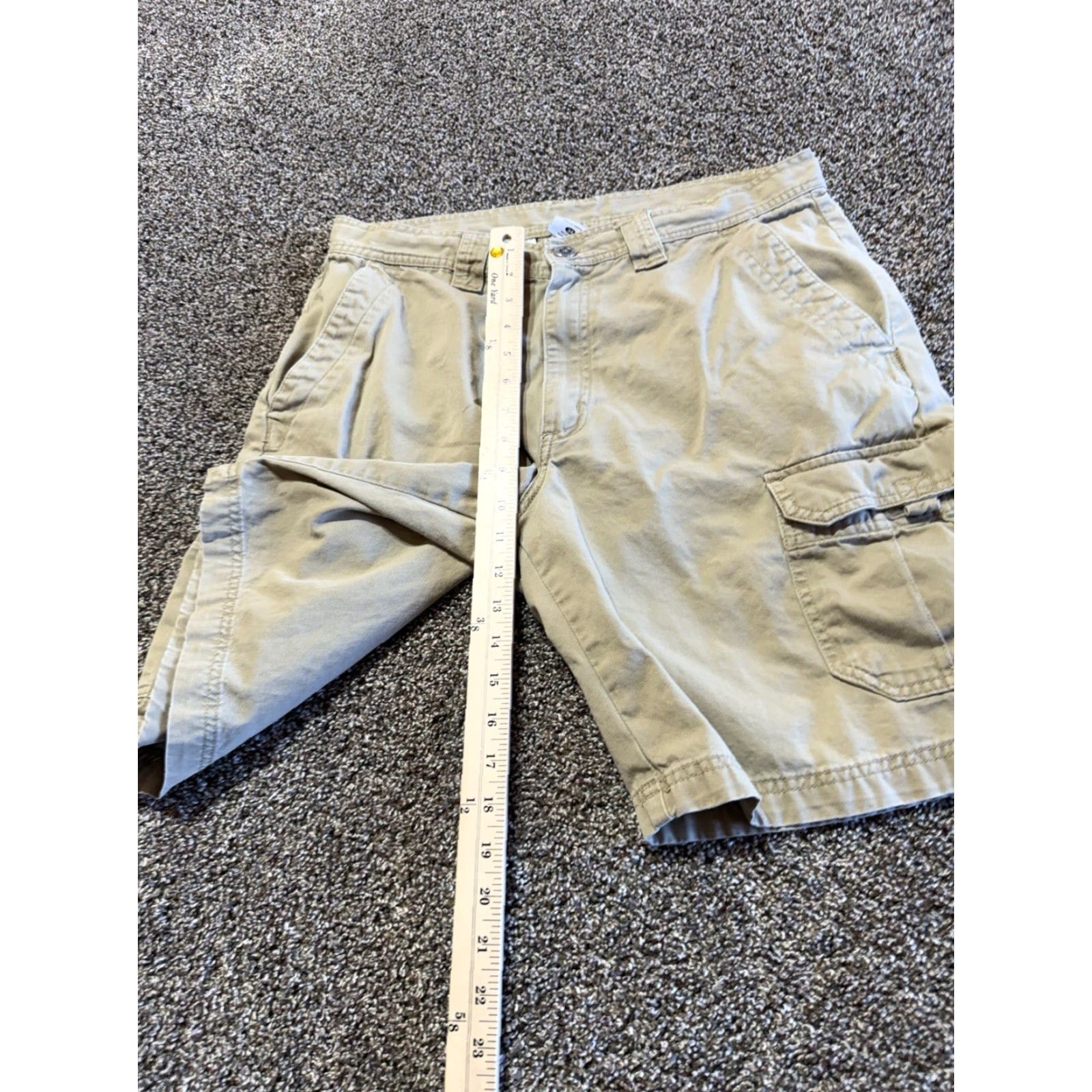 Vintage Columbia Cargo Shorts Mens 34 Tan Beige Cotton 9" Inseam Flat Front Pockets Regular 34X9 Size US 34 / EU 50 - 7 Thumbnail