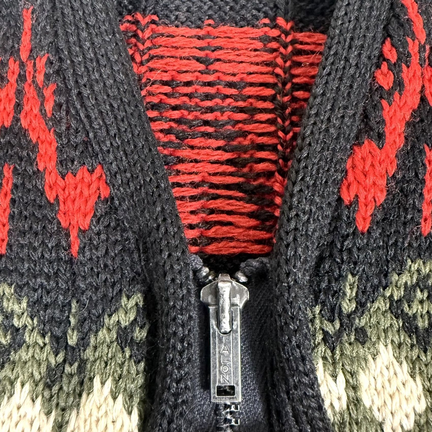 Vintage VINTAGE Penneys Towncraft Wool Full Zip Cardigan Sweater Mens Large Black Fair Isle 60s 50s Size US L / EU 52-54 / 3 - 3 Thumbnail