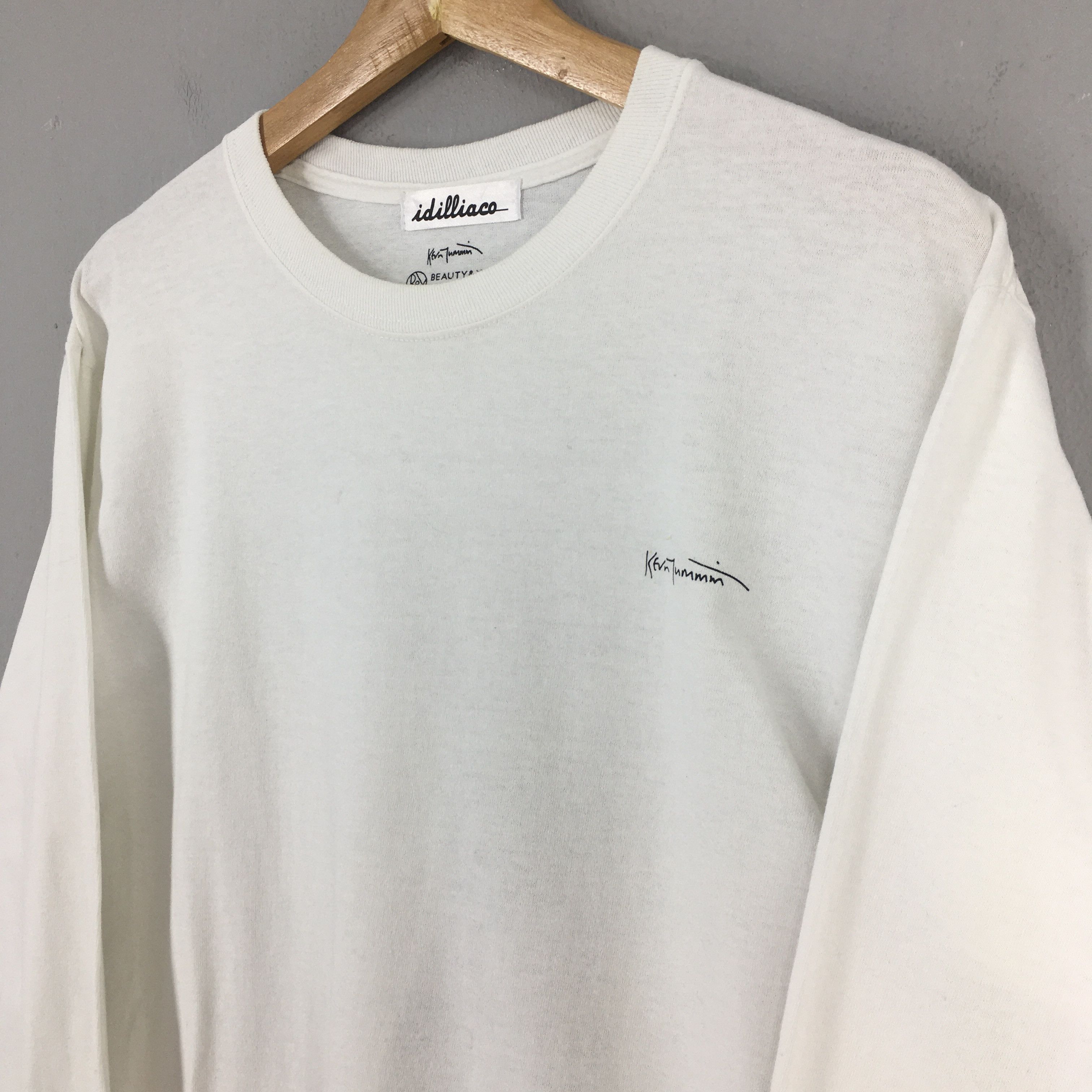 Band Tees Y2K Bjork Icelandic Singer White Longsleeve T shirt Small Size US S / EU 44-46 / 1 - 5 Thumbnail