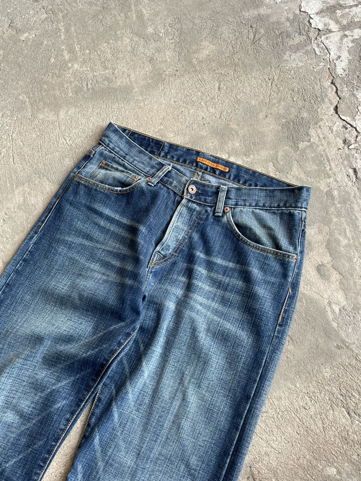 Japanese Brand Vintage Flared Jeans Faded Mud Washed Y2K Avant Garde Baggy Size US 32 / EU 48 - 3 Thumbnail